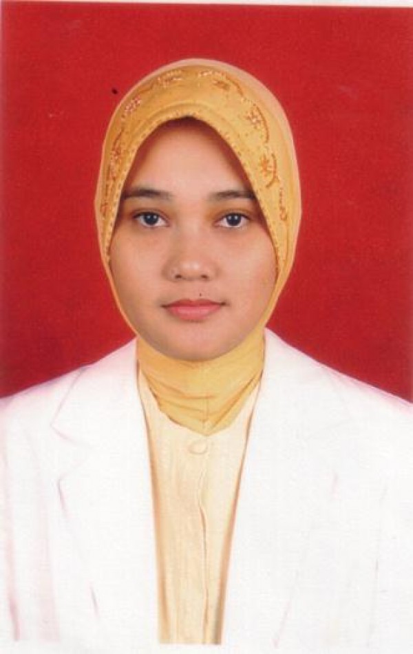 dr. Esty Nailufar, Sp. M