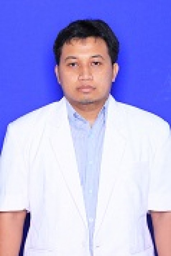 dr. Iman Krisnugroho, Sp.M