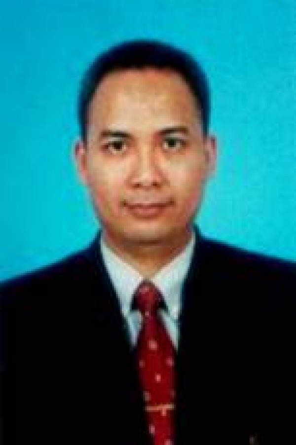 Dr. dr. Muhamad Rifqi Setyanto, Sp.M(K)
