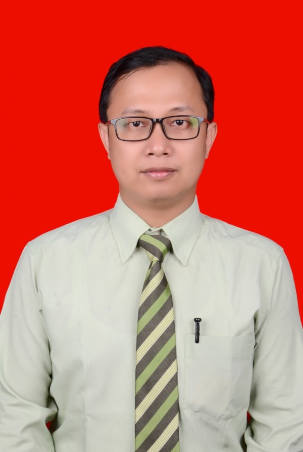 dr. Robertus Danang Dwinaryono, Sp. M
